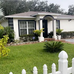 https://caribbean-splendor-tampa-fl.hotelstampa.org