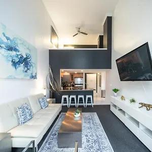 https://penthouse-suite-downtown-top-floor.seattlehotelsites.com